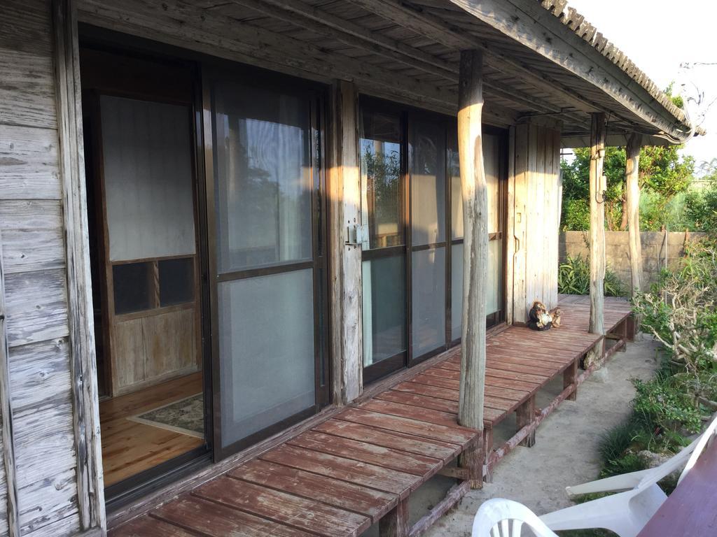 Star Light Terrace Teruya Hotel Kouri Exterior photo